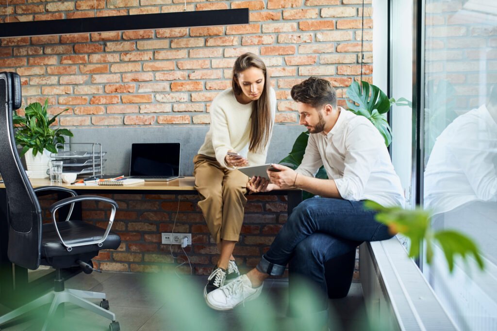 asset finance broker meeting with client