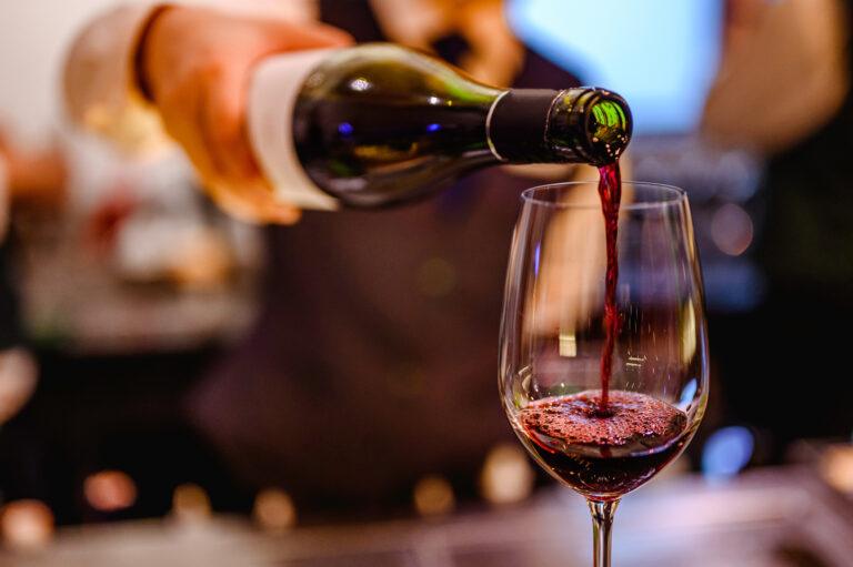 wine and vineyard image